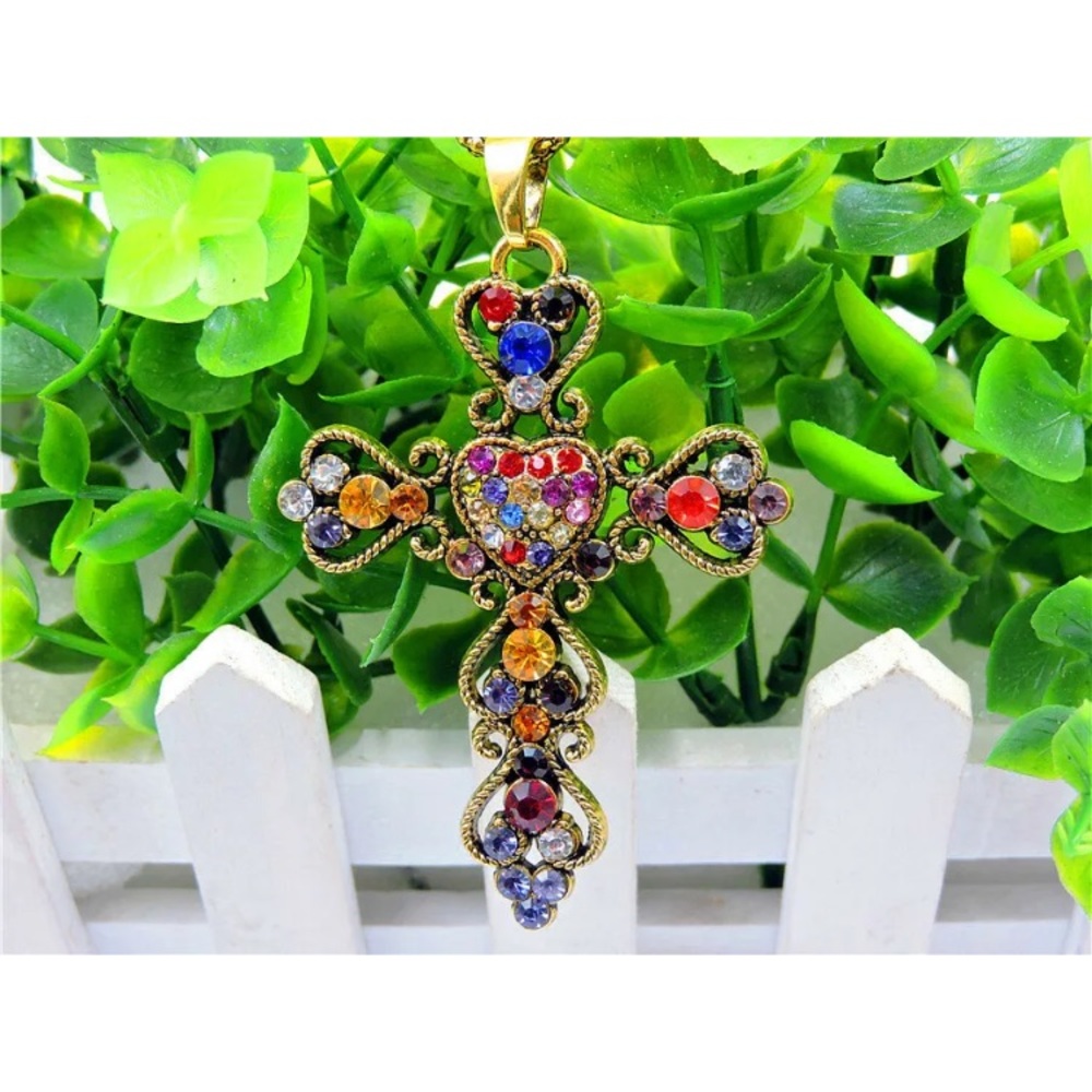 NWT CROSS NECKLACE